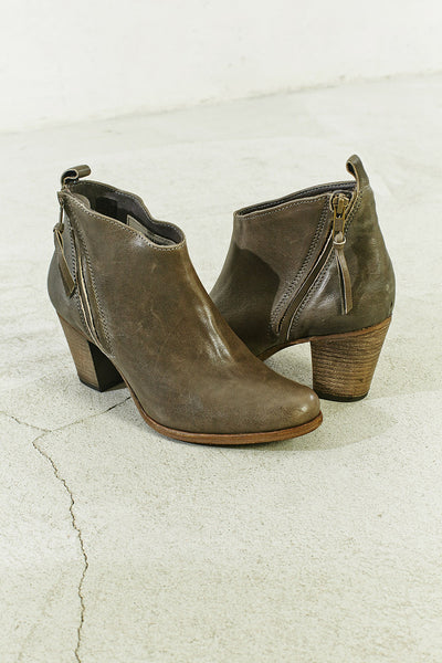 Shadow Leather Sound Bootie